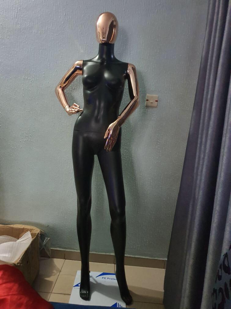 Size 8 Black and Rose Gold Female Mannequin - ABS Plastic Size 8 Black and Rose Gold Female Mannequin - ABS Plastic