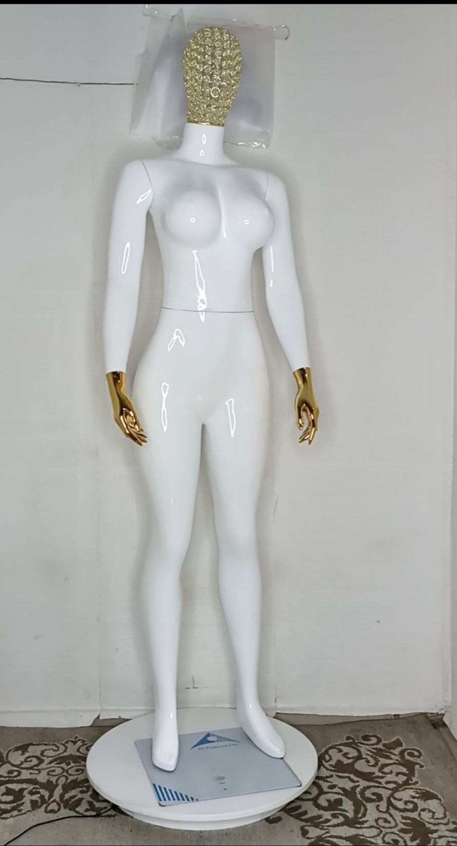 Female Mannequin with Diamond Stones Wire Mesh Net Head- Size 12 Female Mannequin with Diamond Stones Wire Mesh Net Head- Size 12
