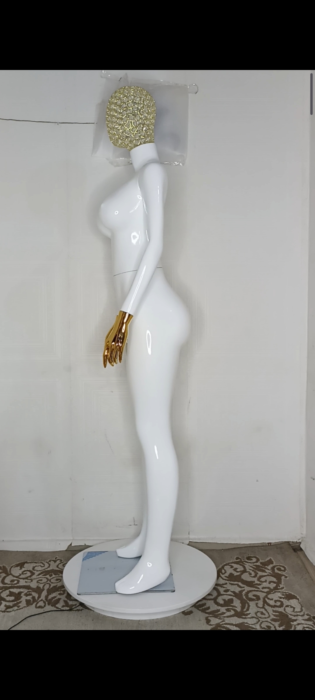 Female Mannequin with Diamond Stones Wire Mesh Net Head- Size 12 Female Mannequin with Diamond Stones Wire Mesh Net Head- Size 12