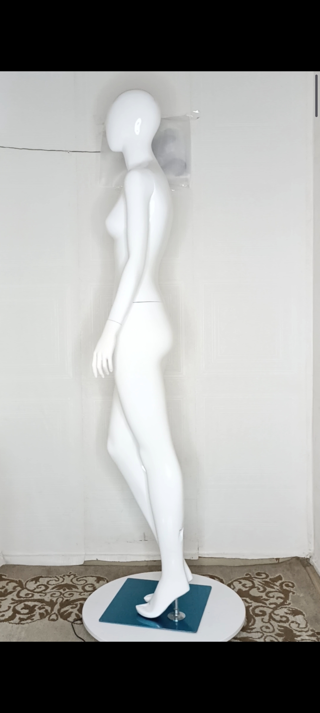 Tall Female Glossy White Fibreglass Mannequin Egghead Size 8 Straight hands Posture Tall Female Glossy White Fibreglass Mannequin Egghead Size 8 Straight hands Posture