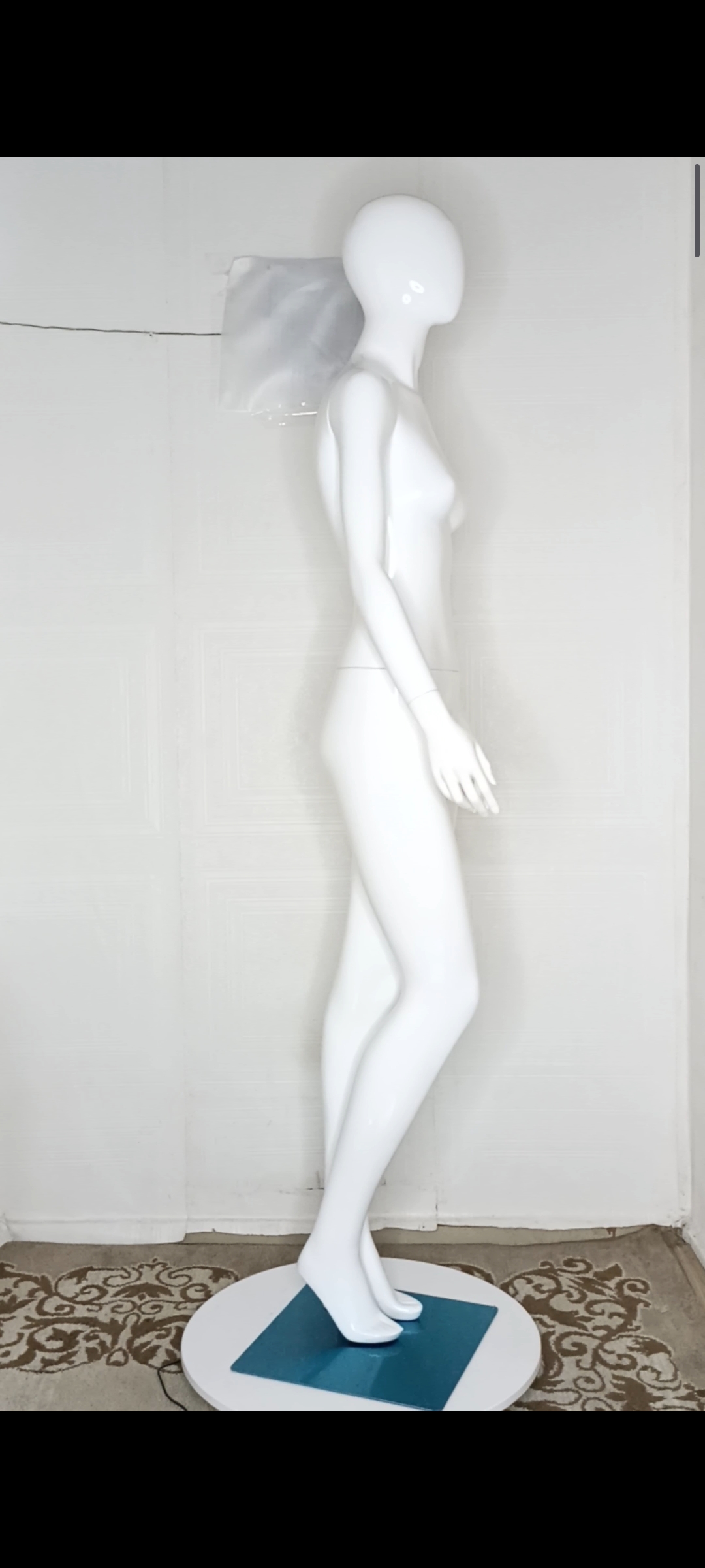 Tall Female Glossy White Fibreglass Mannequin Egghead Size 8 Straight hands Posture Tall Female Glossy White Fibreglass Mannequin Egghead Size 8 Straight hands Posture